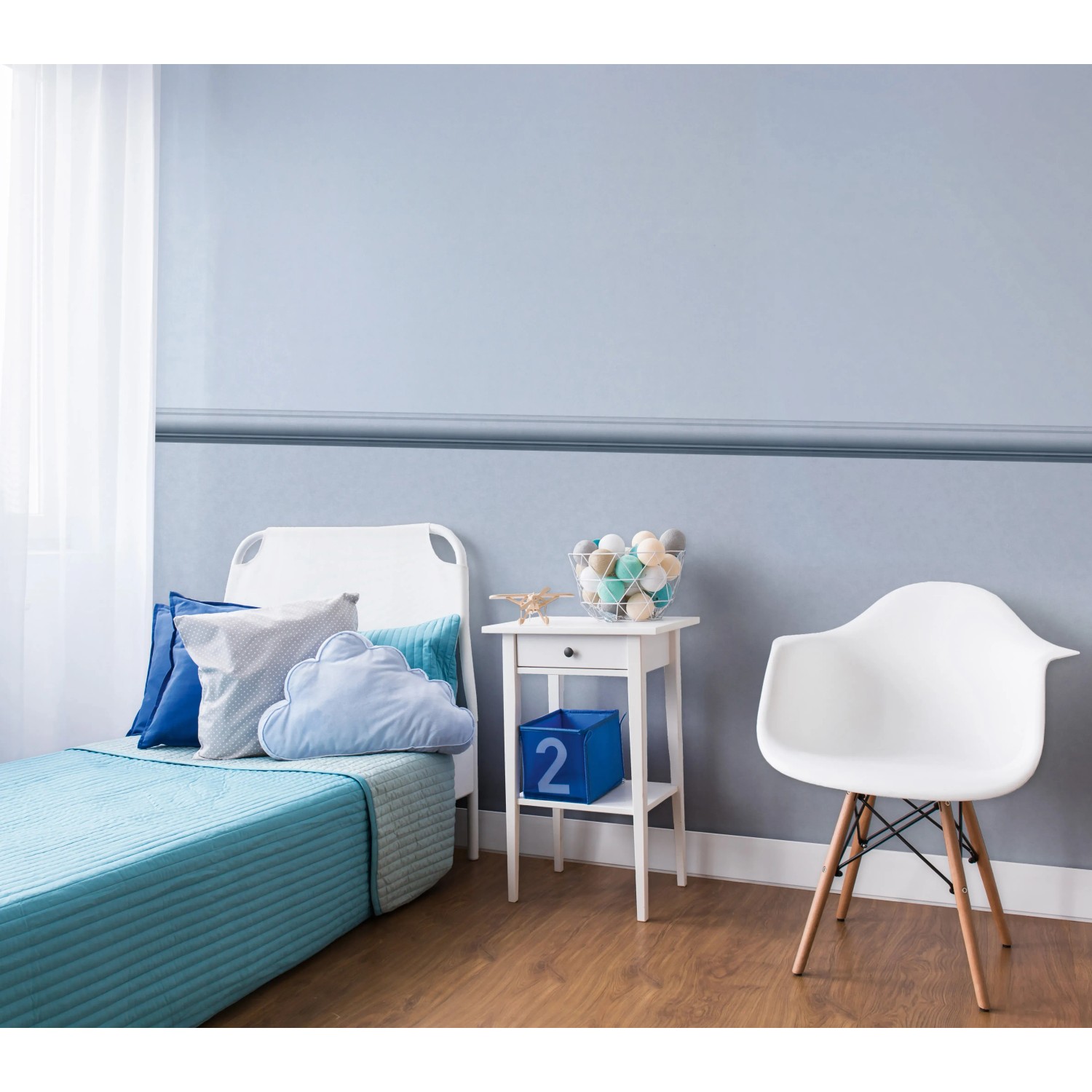 Blau gestreifte Marburg Bordüre im Kinderzimmer angebracht.