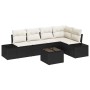 Schwarzes 6-teiliges Garten-Sofa-Set aus Poly Rattan mit Tisch und cremefarbenen Kissen.
