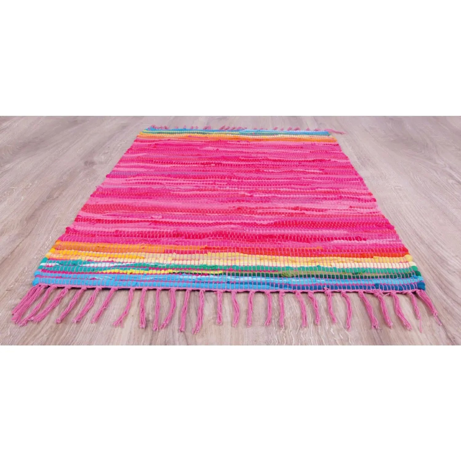 Pinker Bestlivings Flickenteppich Tonal 70x180 cm aus Baumwolle mit bunten Streifen und Fransen.