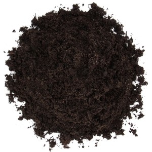 Nahaufnahme von Floragard Bio Hochbeeterde, torfreduzierte Erde für gesundes Pflanzenwachstum.