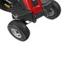 Detailaufnahme: Räder des roten Troy-Bilt Aufsitzmähers Mini-Rider 76T-S.