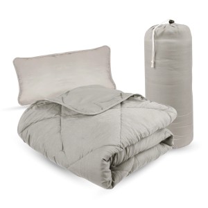 Bestlivings Reise-Bettenset, 2-teilig, hellgrau: Steppdecke, Kissen und Aufbewahrungsbeutel.