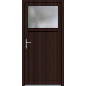 Kunststoff-Nebeneingangstür in Mahagoni-Optik mit Glaseinsatz für mehr Licht im Raum.