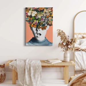 Buntes Bricoflor Wandbild im Retro-Stil mit Frau und Schmetterlingen als Wanddeko für Wohnzimmer.