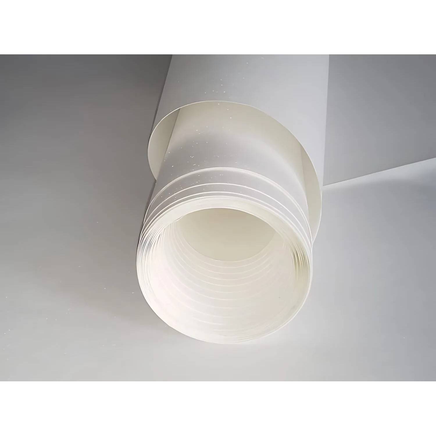 Rolle PROFHOME Renoviervlies 150g, glatte, weiße Vliestapete für Renovierung und Gestaltung.