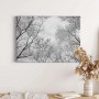 Schwarz-weißes Leinwandbild „Wald“ mit Baumkrone und Himmel für Wanddeko.