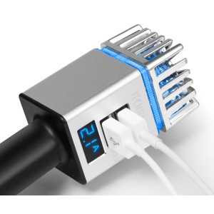 Technaxx Auto-Luftreiniger TX-130 mit 2 USB-Anschlüssen zum Aufladen im Auto.