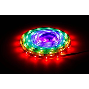 Aufgerollter Eglo LED Stripe RGBIC, 3 m, mit dynamischen Farben. Smarte Leuchte für stimmungsvolle Beleuchtung.