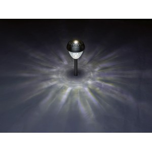 LED-Solarspieß Marlengo: Edelstahl-Wegeleuchte mit kaltweißem Licht und dekorativem Lichteffekt.