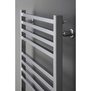 Ximax Badheizkörper C4 Chrom, 740x600 mm, 236 Watt. Handtuchwärmer mit Vierkantoptik.