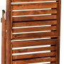 Zusammengeklappte, braune Dobar Blumentreppe aus FSC®-zertifiziertem Holz mit drei Regalen für Gartendeko.