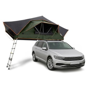 Juskys Autodachzelt Lago 140x240 cm, schwarz-olivgrün, montiert auf einem Auto mit Leiter. Camping & Zubehör.