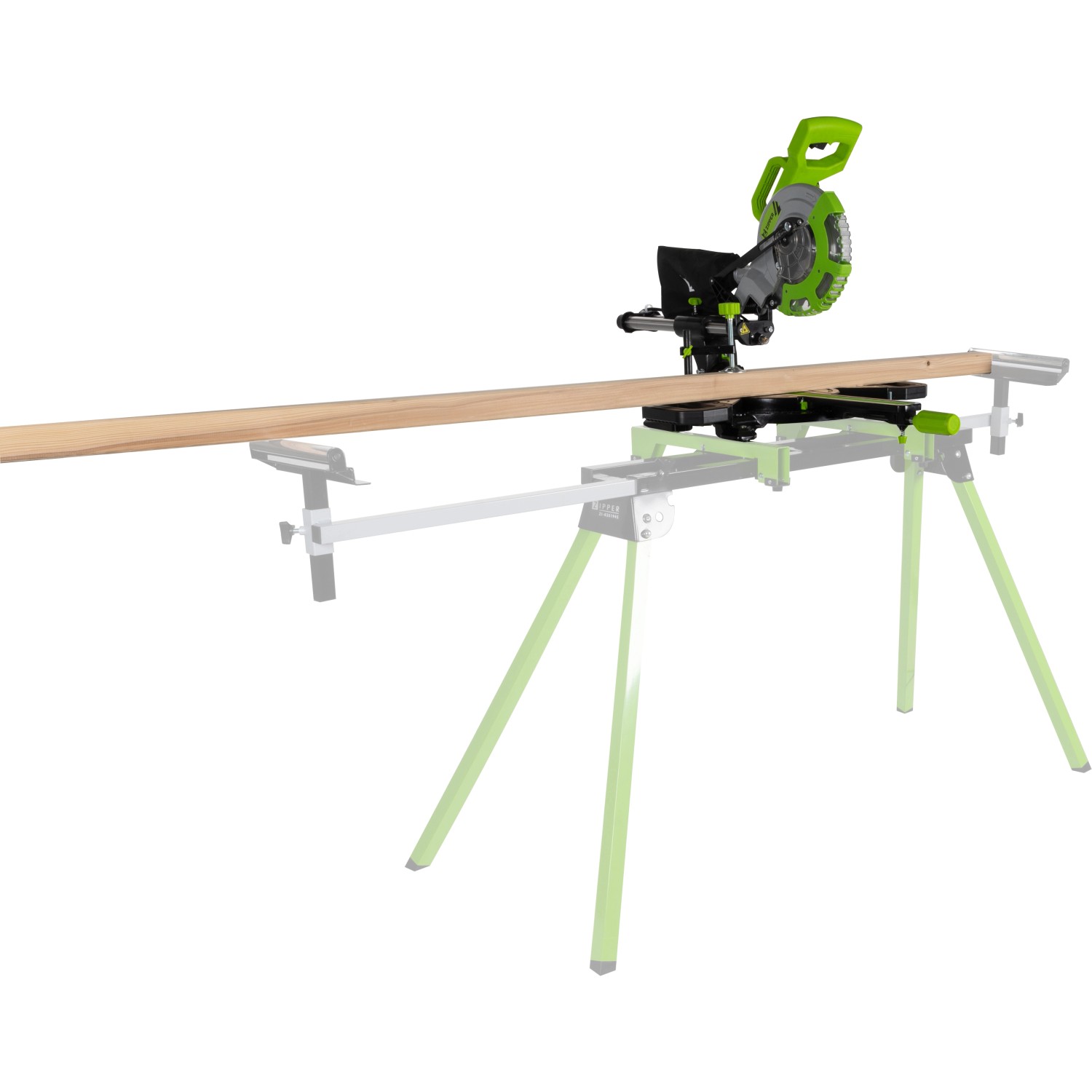 Zipper Kapp- und Gehrungssäge ZI-KGS210DS mit Werkstück auf Sägeständer. Ideal zum Sägen von Holz.