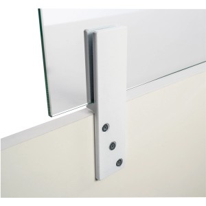 Weißer Thekenhalter für 6 mm ESG-Glas, montiert an einer Theke. Hygieneschutz.