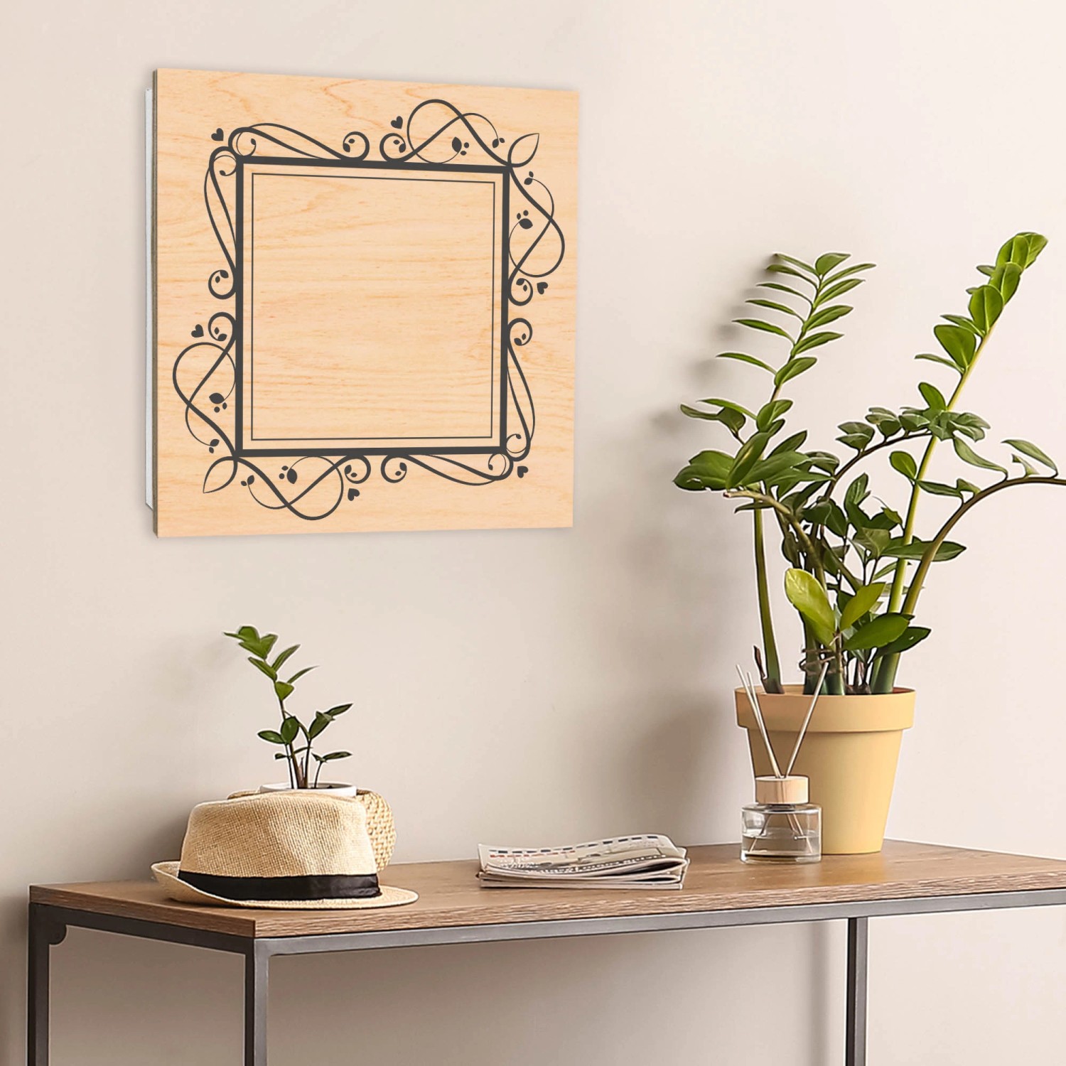 Weißer Banjado Schlüsselkasten mit Herzrahmen-Motiv, 30x30cm, 50 Haken zur Schlüsselaufbewahrung.