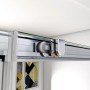 Detailaufnahme: Duschparadies Schiebetür 100cm mit Chrom-Rahmen und Sicherheitsglas. Dusche.