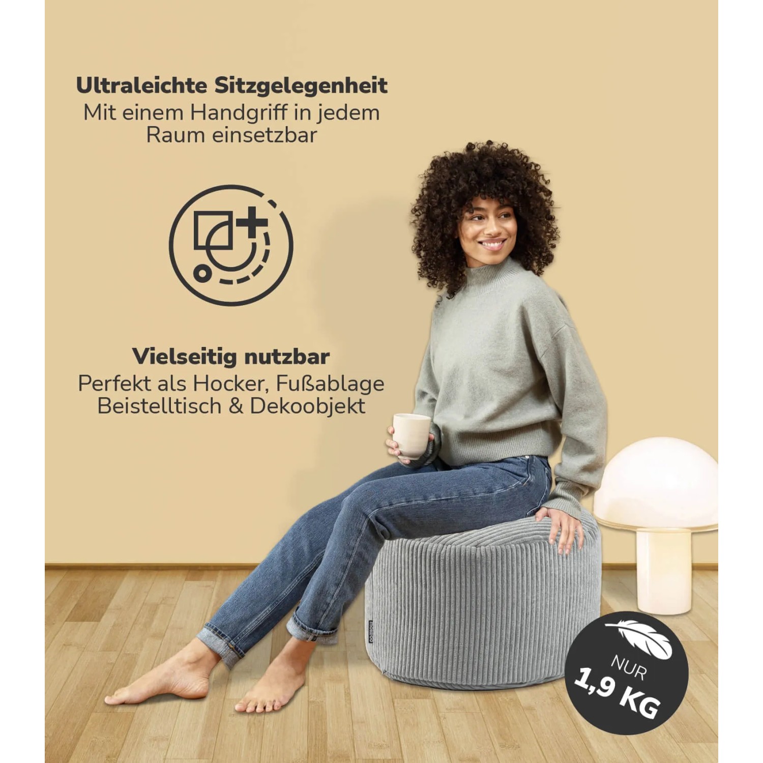 Grauer Cord Sitzhocker 'Der Faule Lenz' von mokebo mit EPS-Füllung. Bequemer Pouf als Fußhocker oder Sitzgelegenheit.