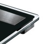 Detailaufnahme der Leifheit Shape Sense Connect 50 Personenwaage in Schwarz-Silber.