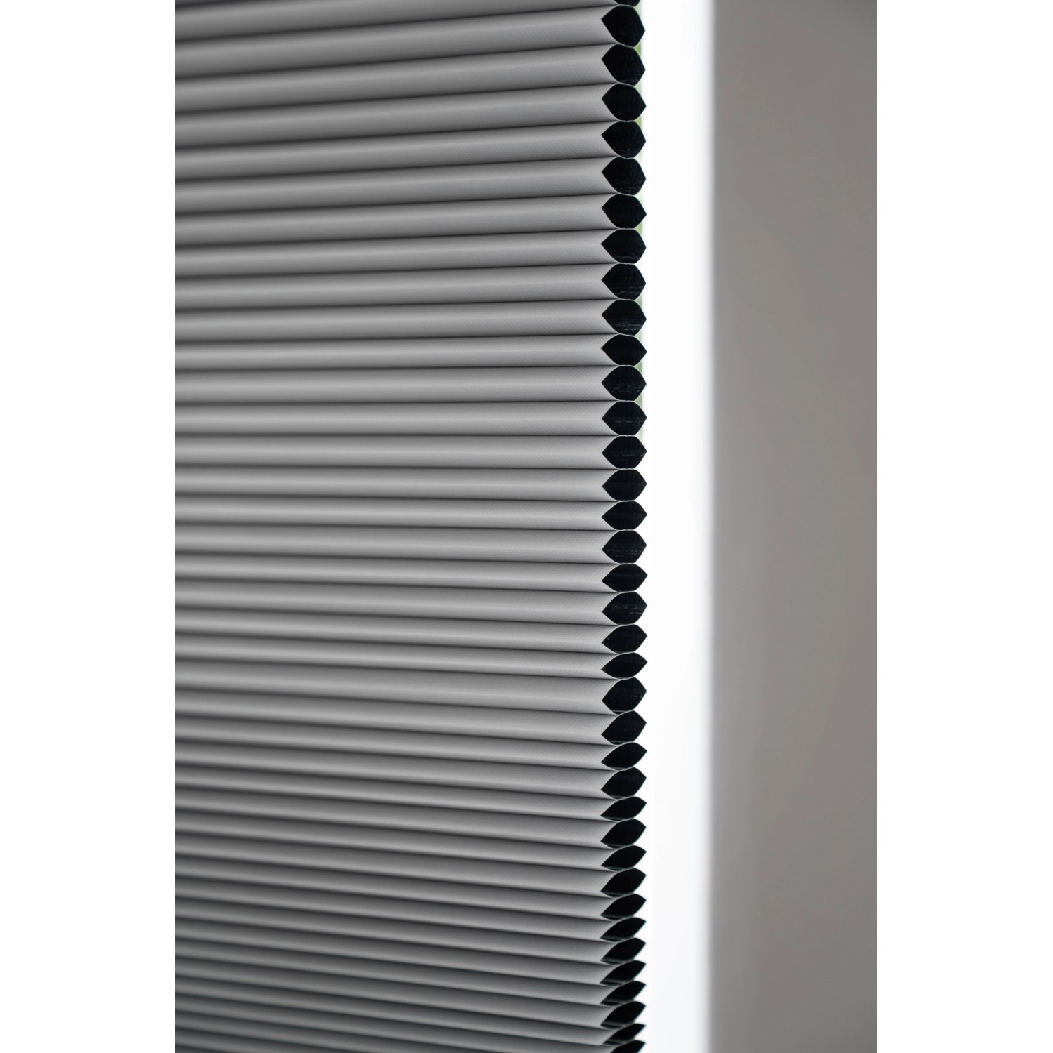 Graues Schöner Wohnen Thermo-Wabenplissee Sina, 50x130 cm, für Fenster, schallabsorbierend und lichtundurchlässig.
