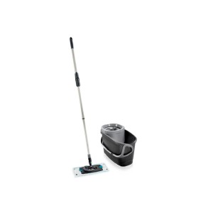 Leifheit CLEAN TWIST M Ergo Black Reinigungsset mit Wischmopp, Teleskopstiel und Eimer mit Schleuderfunktion.
