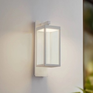 Moderne, weiße Lucande LED Außenwandleuchte Ferdinand aus Aluminium, 38 cm hoch.