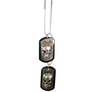Airflair Lufterfrischer Dog Tags Black Out mit Totenkopf Anhänger und Kette.