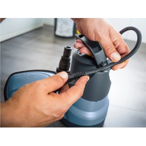 Tauchpumpe TPK 6000 (250 W) mit Kabel und Tragegriff, geeignet zur Förderung von Klarwasser.