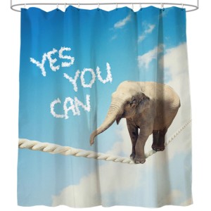 Sanilo Duschvorhang 180x200 cm mit Elefant auf Seil und Schriftzug 'Yes you can'.