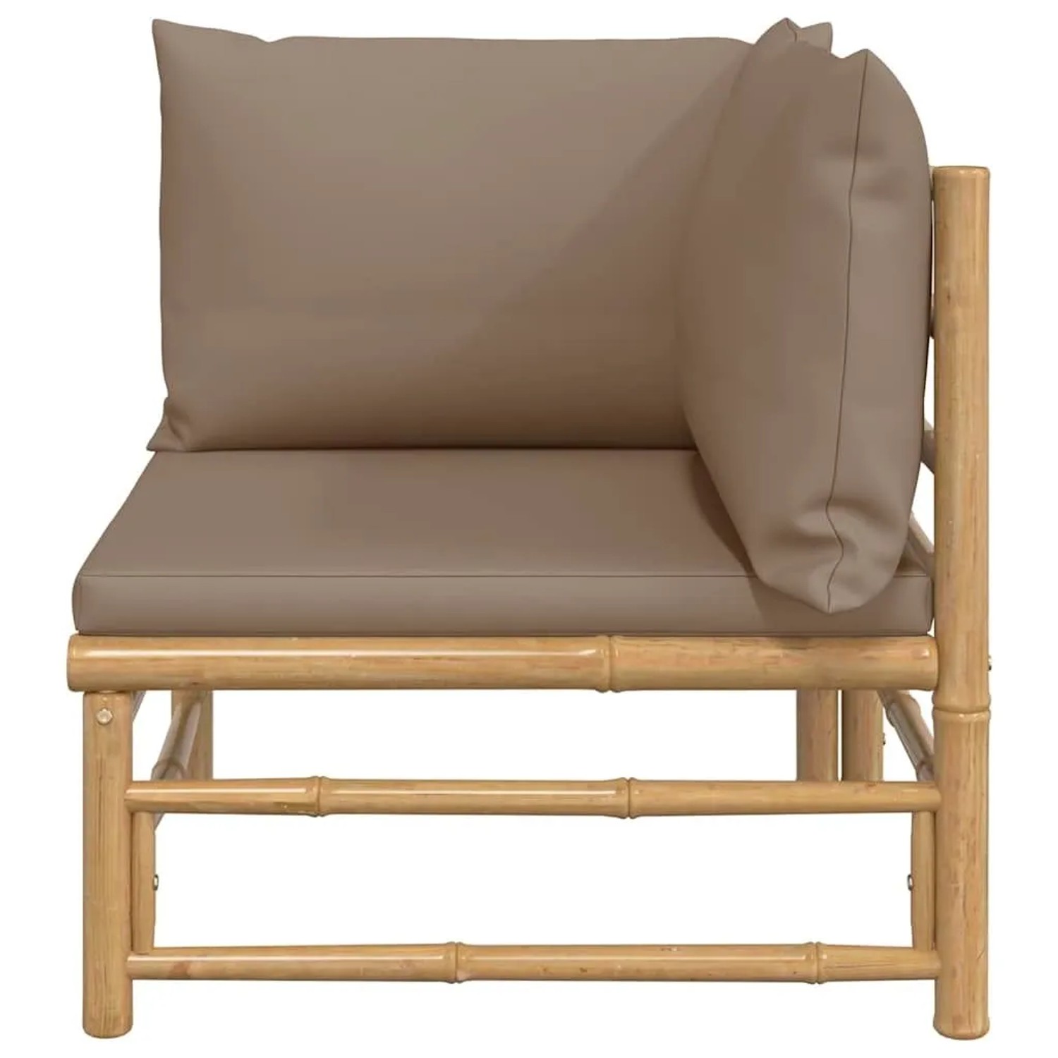 Garten-Ecksofa aus naturbelassenem Bambus mit taupefarbenen Kissen. Modulares Gartenmöbel.
