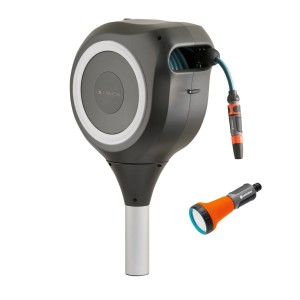 Gardena Garten-Schlauchbox RollUp M mit 20m Schlauch und Spritze, zur Gartenbewässerung.