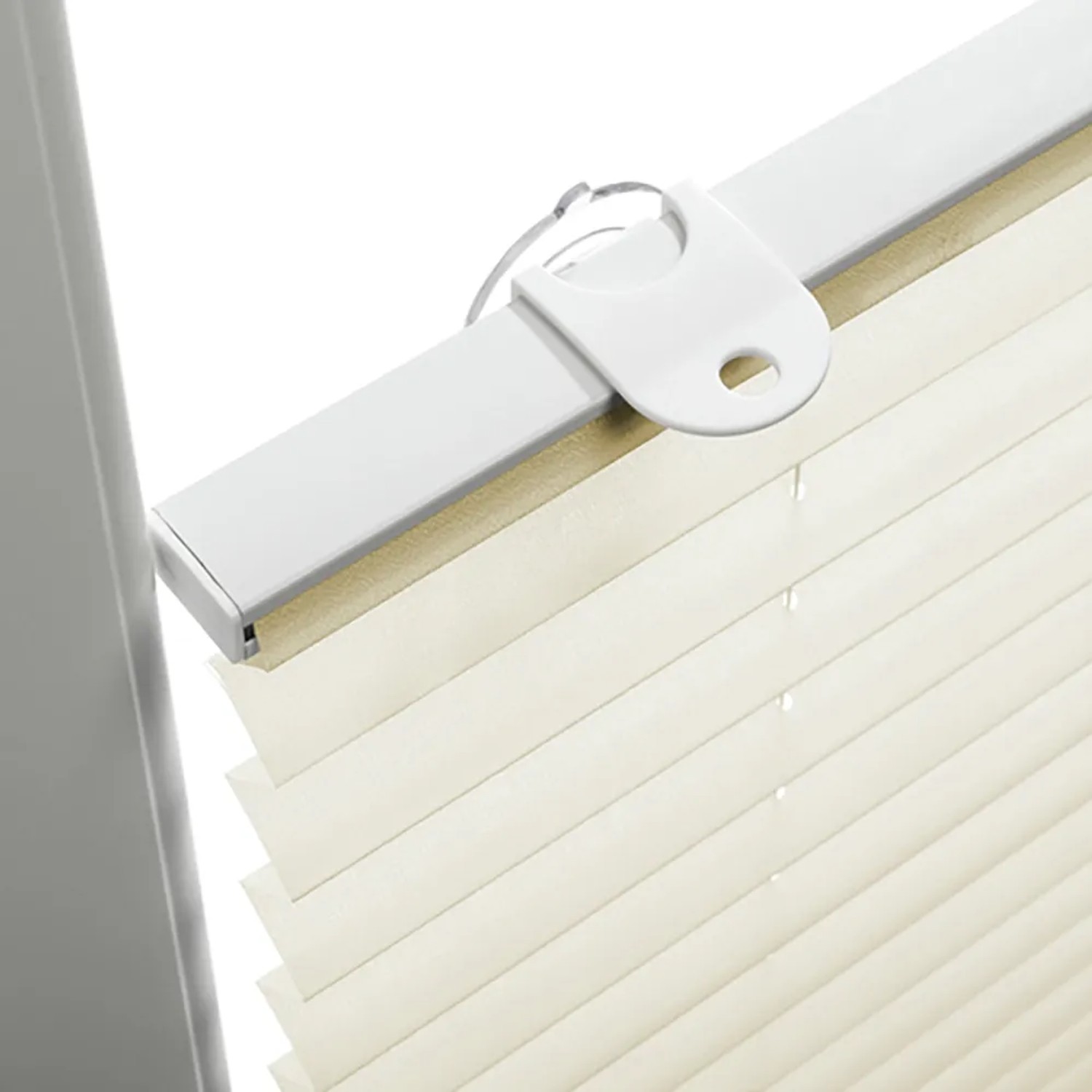 Gardinia Plissee Solo, 50x130 cm, Creme, Detailaufnahme der Befestigung.