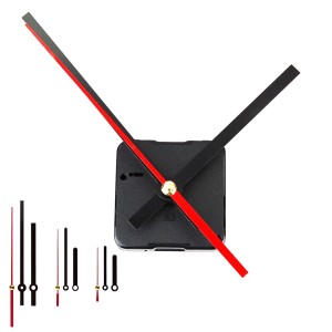 Blanko Uhrwerk mit Zeigersätzen, tickend. DIY-Uhrwerk mit drei Zeigersätzen für individuelle Uhren.