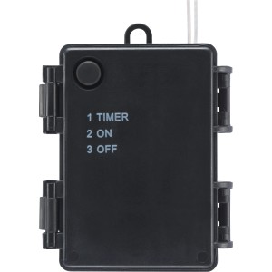 Detailaufnahme der Batteriebox des LED-Baums mit Timer-, Ein- und Ausschalter.