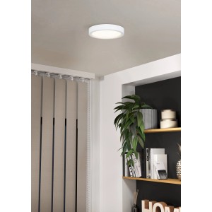 Weiße Eglo LED Deckenleuchte Idun-E, 21cm Durchmesser, für Wohnräume.