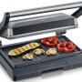 Severin Kompakt-Multigrill KG 2394 mit Gemüse auf Grillfläche. Elektrogrill im Slim-Design.