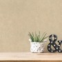 Beige-gelbe, matte Vliestapete Uni Glatt von FSC® für Wohnraumgestaltung.