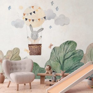 Fototapete mit Aquarell-Motiv: Hase im Ballon über Wald und Wolken, beige, grün, braun, grau.