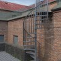 Außentreppe: Verzinkte Spindeltreppe Minka Rondo Zink Smart, 120 cm Durchmesser.