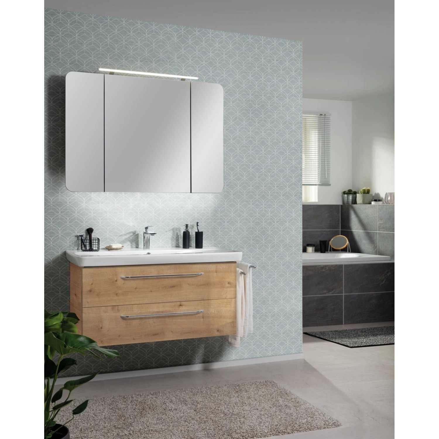 Fackelmann Keramik-Waschbecken Milano, 107,5 cm, weiß, mit Unterschrank in Holzoptik und Spiegelschrank.