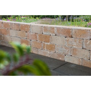 Diephaus Mauerstein Collo Sandstein, Ansicht einer errichteten Gartenmauer.