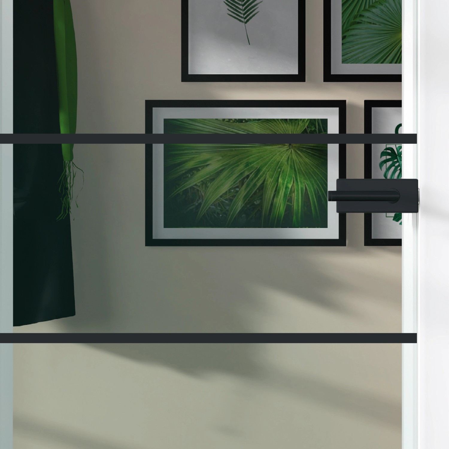 Glasdrehtür mit Siebdruck Dekor, ESG Klarglas, DIN Links, schwarzer Rahmen und Griff.