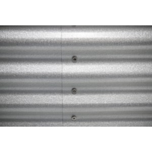 Detailansicht: Silbernes Westmann Hochbeet aus Metall, ovale Form, 240x80x82 cm.