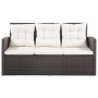 Braunes 3-Sitzer Gartensofa aus Rattan mit cremefarbenen Auflagen, Teil des vidaXL Lounge-Sets.