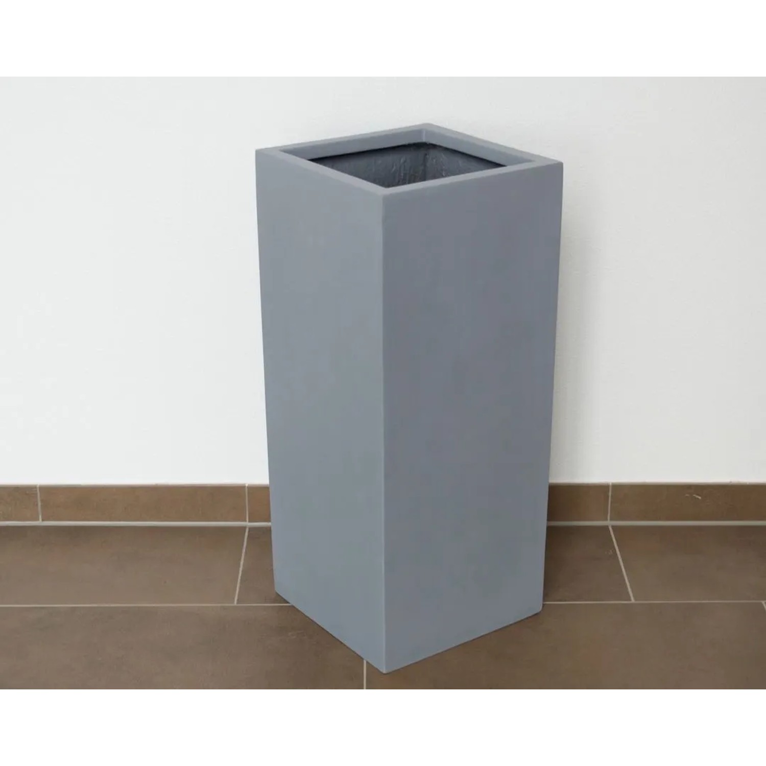 Grauer, rechteckiger Elegant Einrichten Pflanzkübel Säule aus Fiberglas, 30x30x90cm.