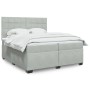 Hellgraues vidaXL Boxspringbett 200x200 cm mit Samtbezug, Matratze und Kopfteil.