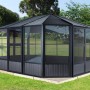 Sojag Pavillon Charleston 384x489 cm mit Stahl-Dach und Moskitonetzen im Garten.