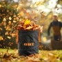 Voller OBI Gartensack Pop-Up (170 l) im herbstlichen Garten mit fallendem Laub.
