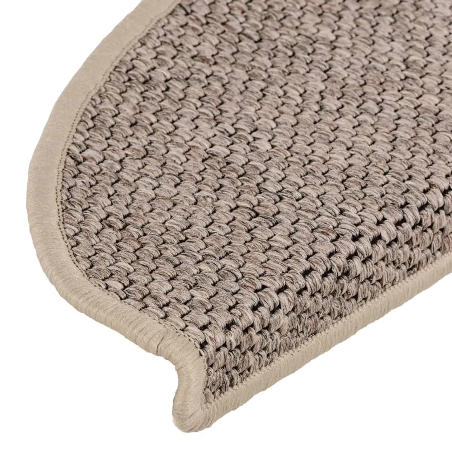 Detailaufnahme: Dunkelbeige Sisal Treppenmatte, selbstklebend, für mehr Sicherheit und Komfort.