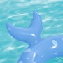Blauer Bestway Schwimmring im Tierdesign mit Walflosse im Wasser.