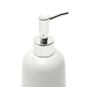 Weißer Keramik Seifenspender mit silberner Pumpe, Teil des 4-teiligen Bad Accessoires Sets.